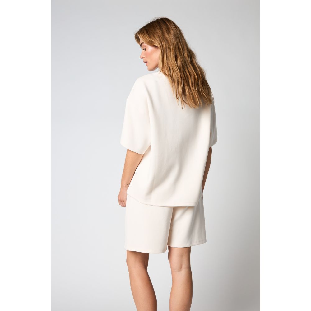 Hype the Detail Off White Sweat Tee