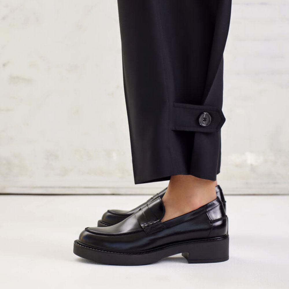 Angulus Black Loafer Ovest