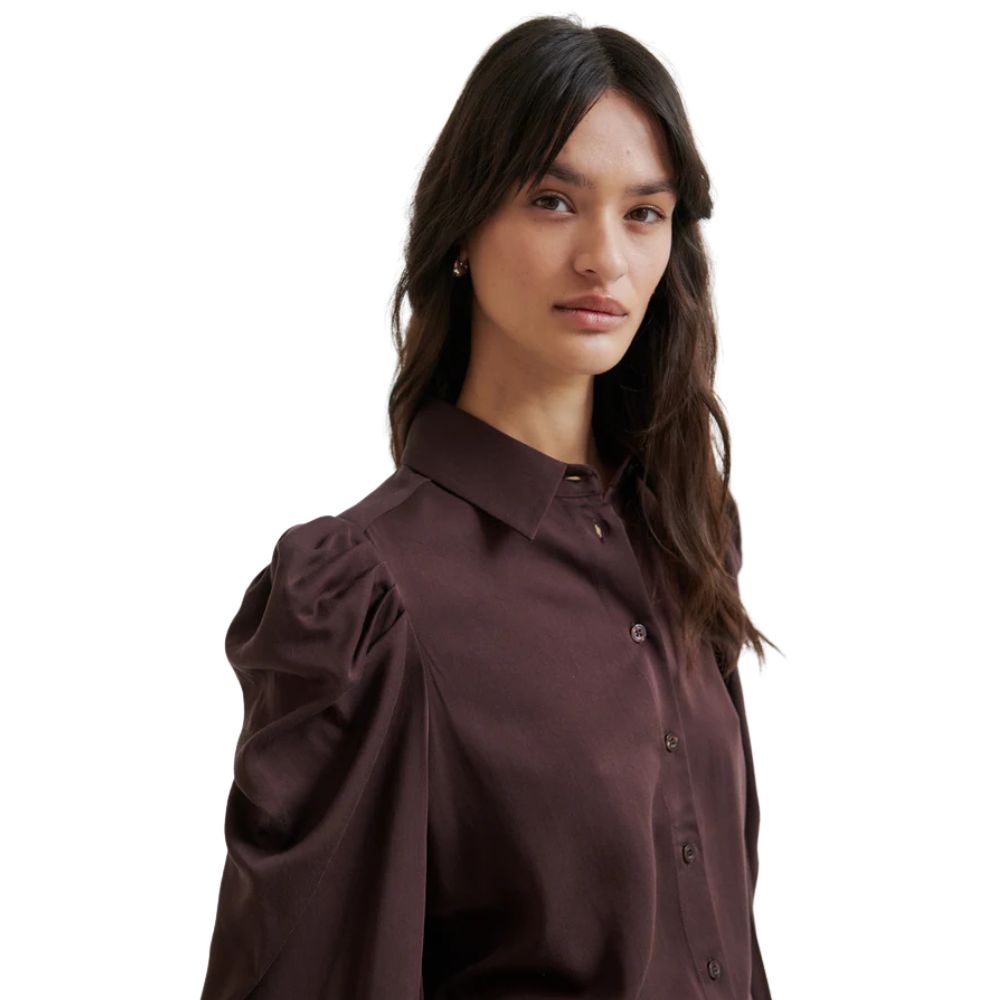 Second Female Chocolate Samanta