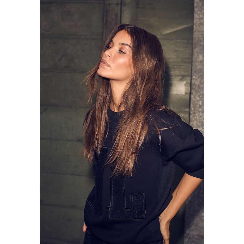 L'amitie Sort Lace Application Swea