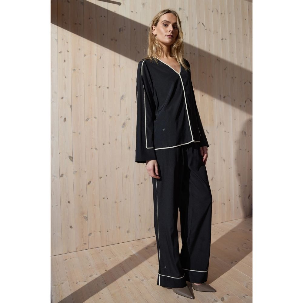 Heartmade Black Mabia Blouse