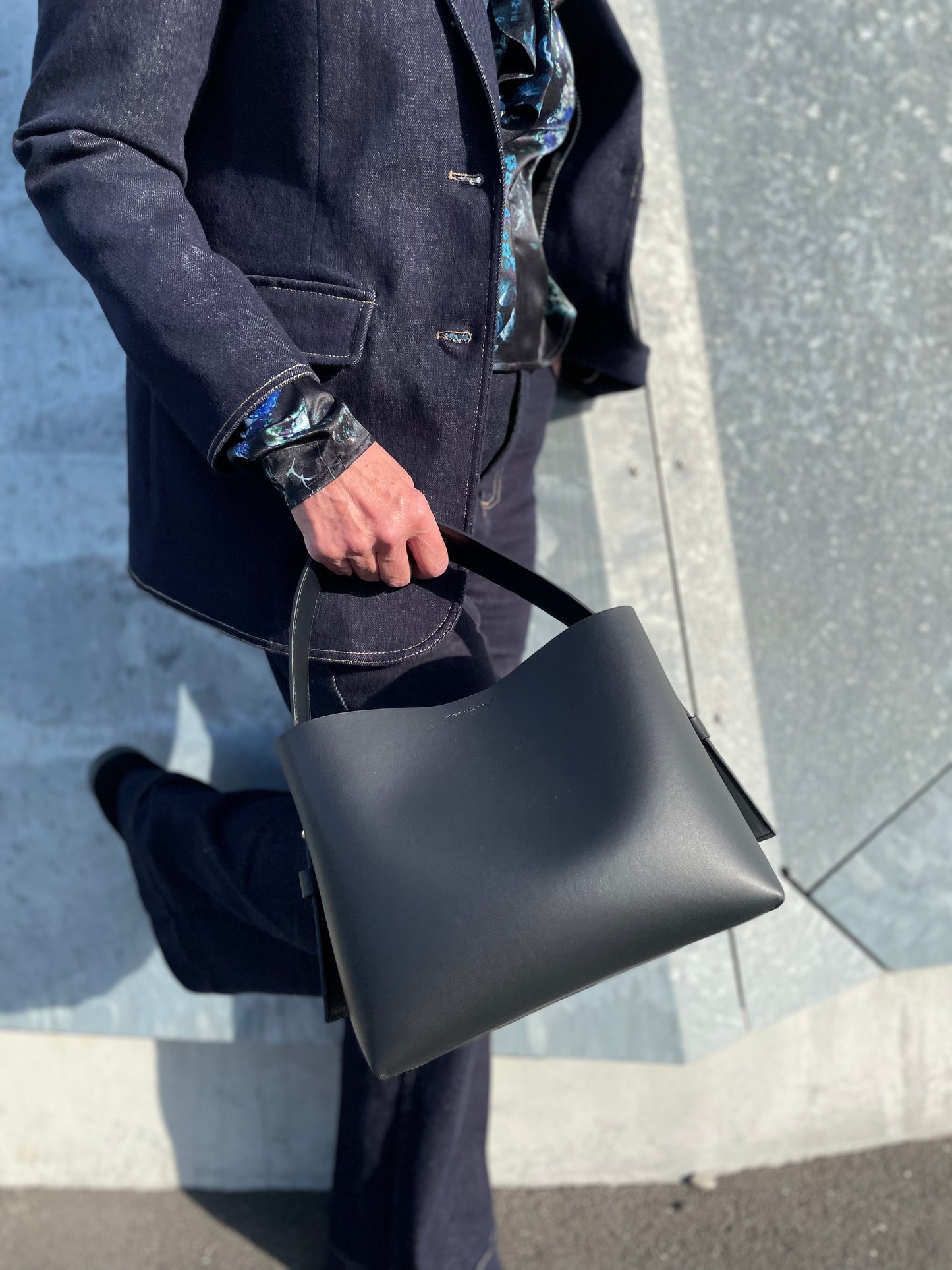 Second Female Black Leata Leather Bag