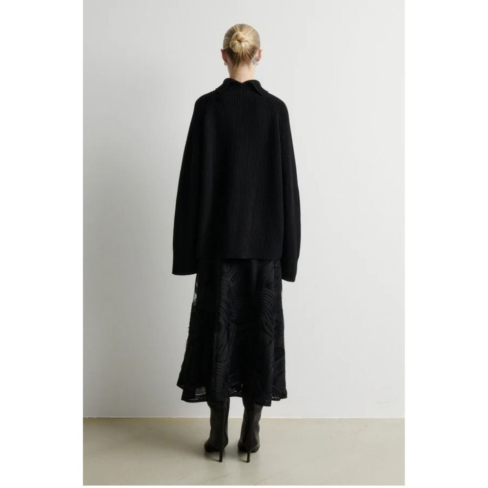 Second Female Black Soalie Skirt