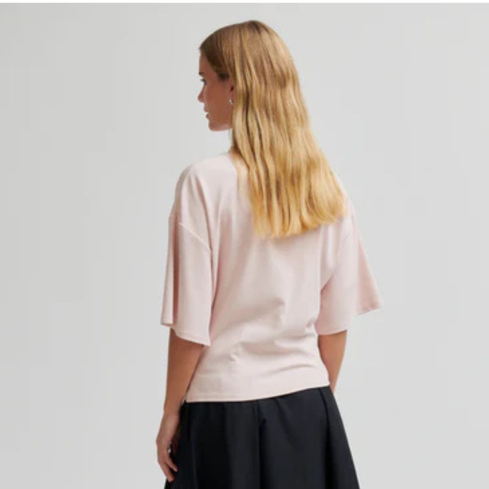Second Female Rosa Missouri Tee