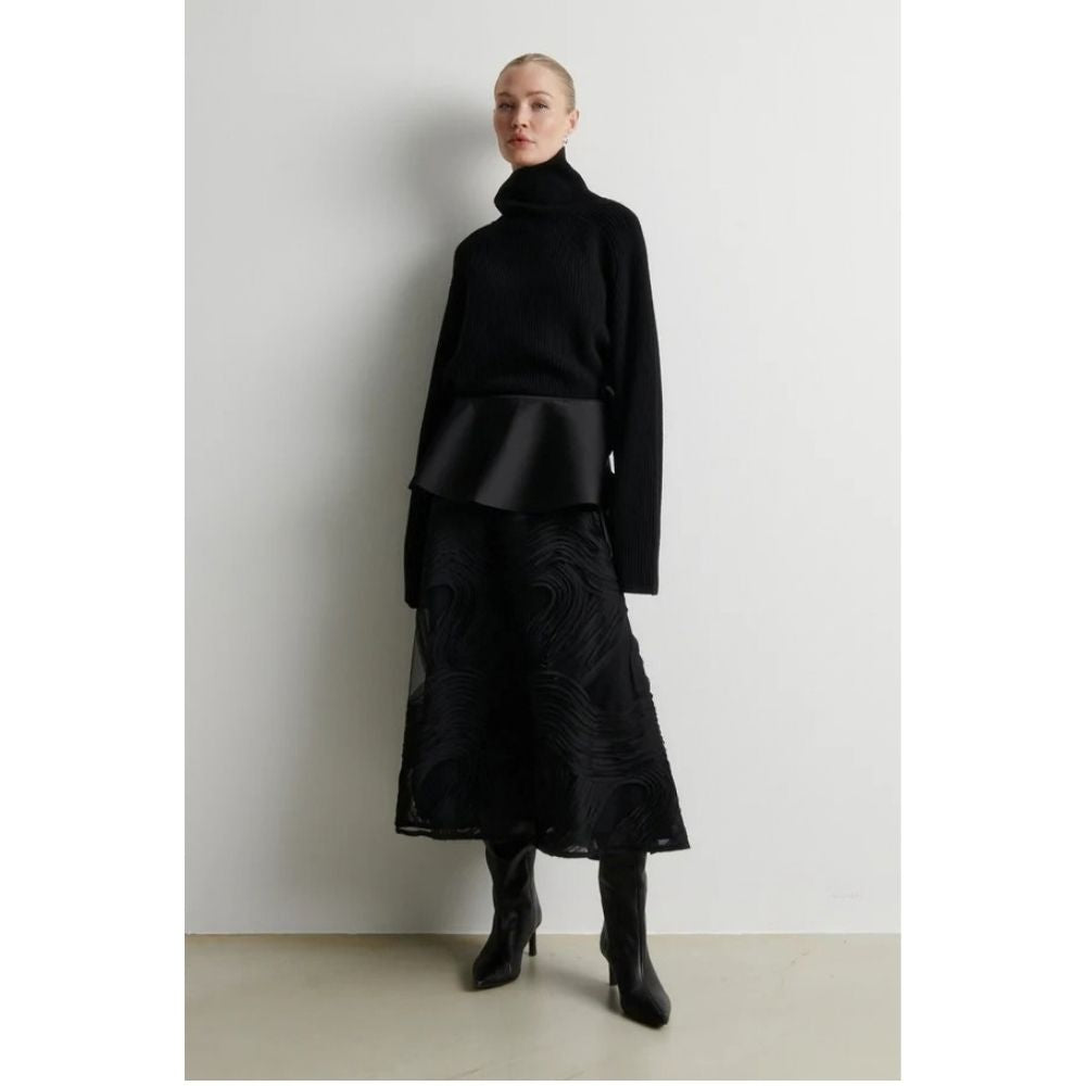 Second Female Black Soalie Skirt