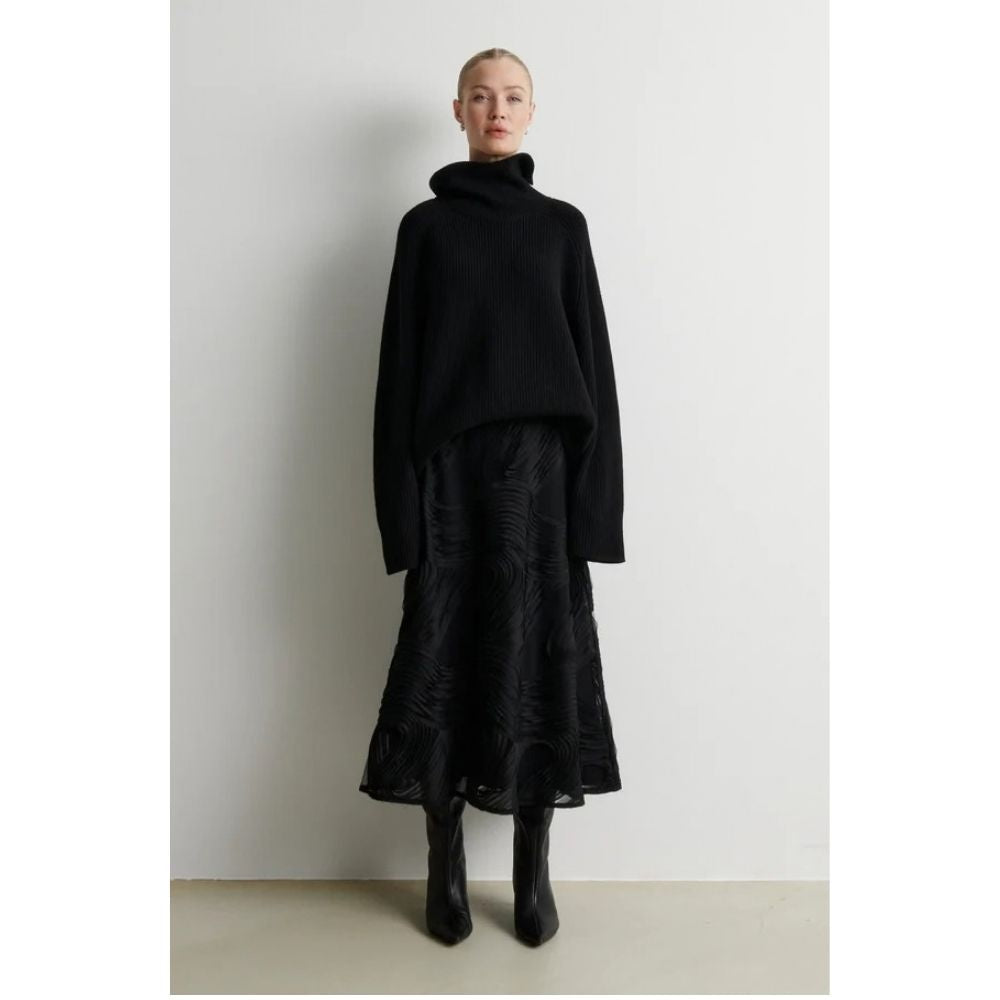 Second Female Black Soalie Skirt