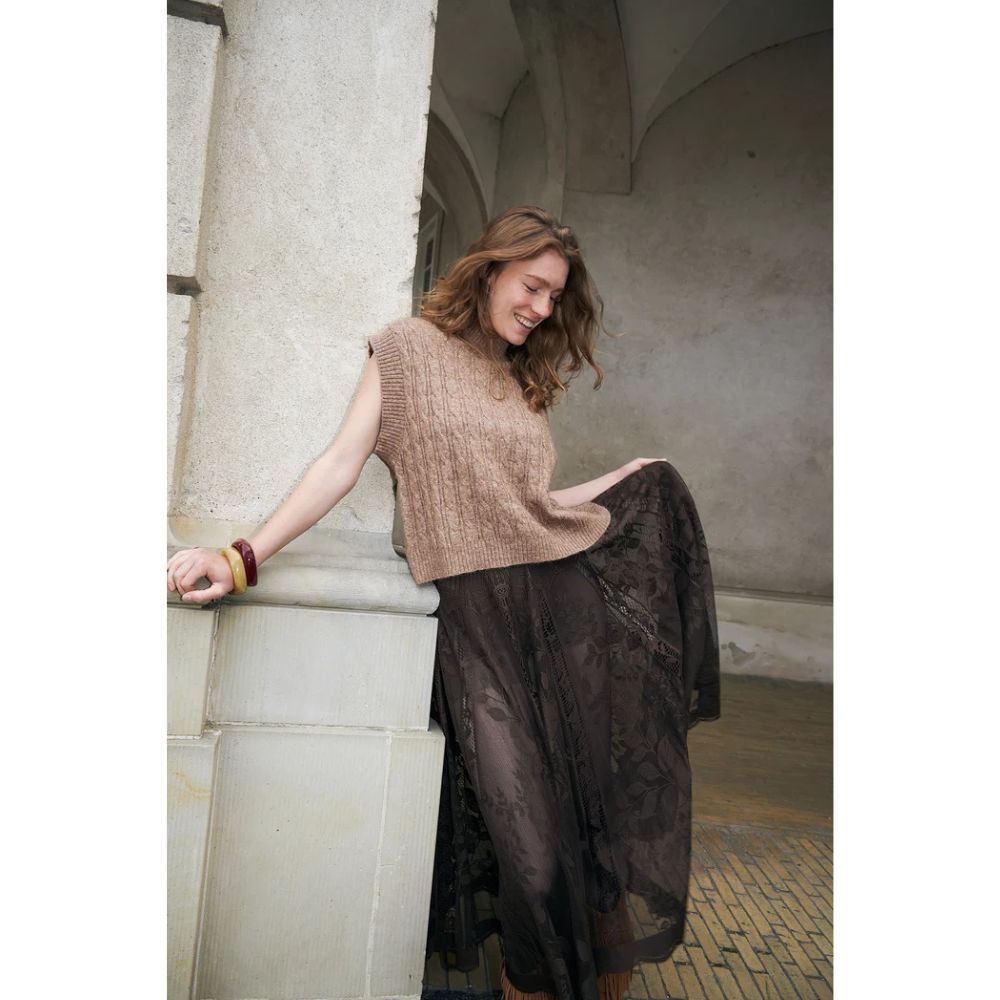 Lollys Laundry Camel Finn Knit Vest