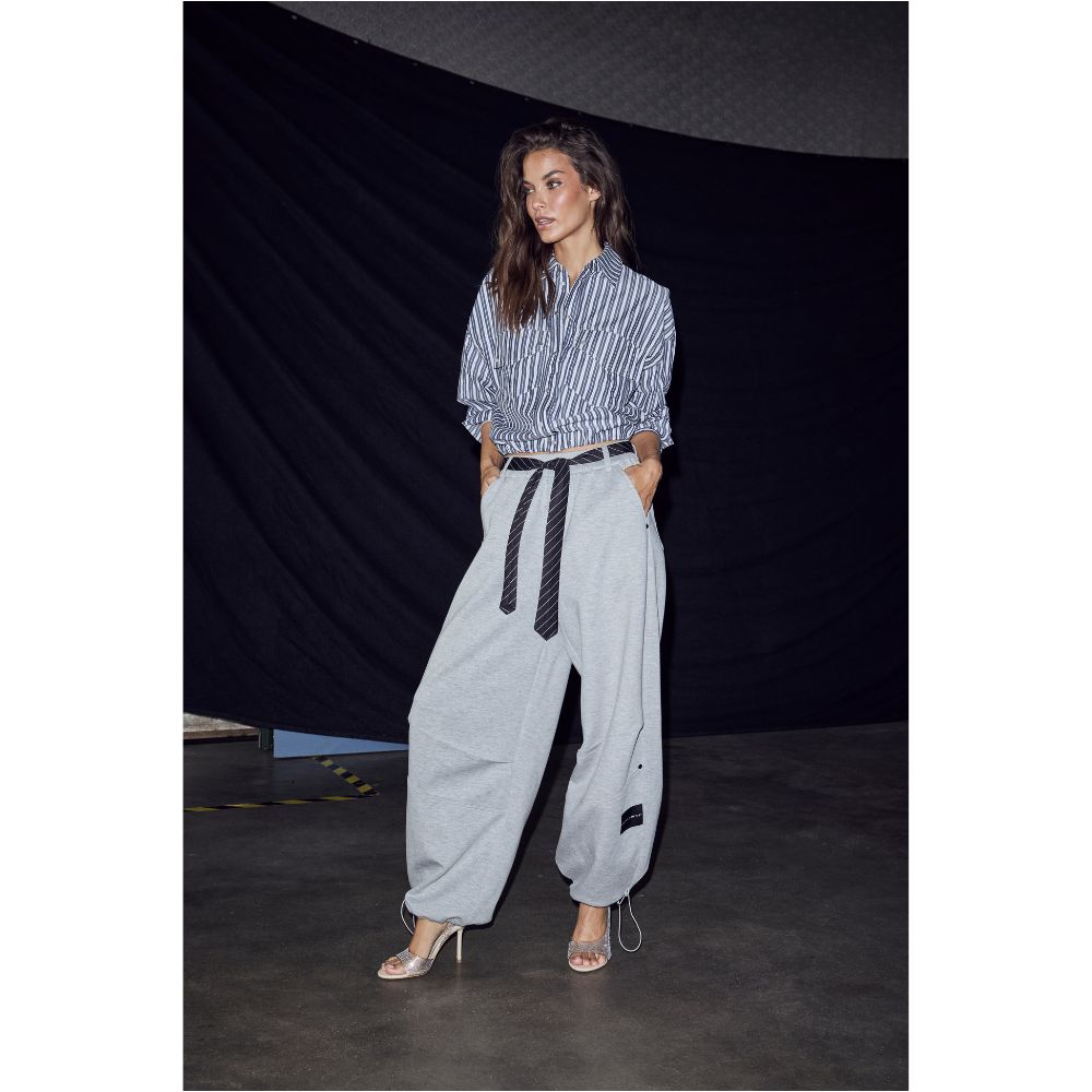 L'AMITIÉ Grey M. Maxi Split Tie Pan