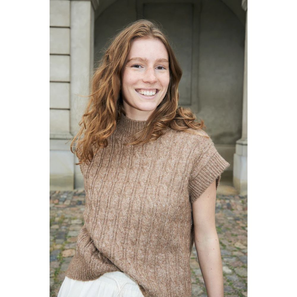 Lollys Laundry Camel Finn Knit Vest