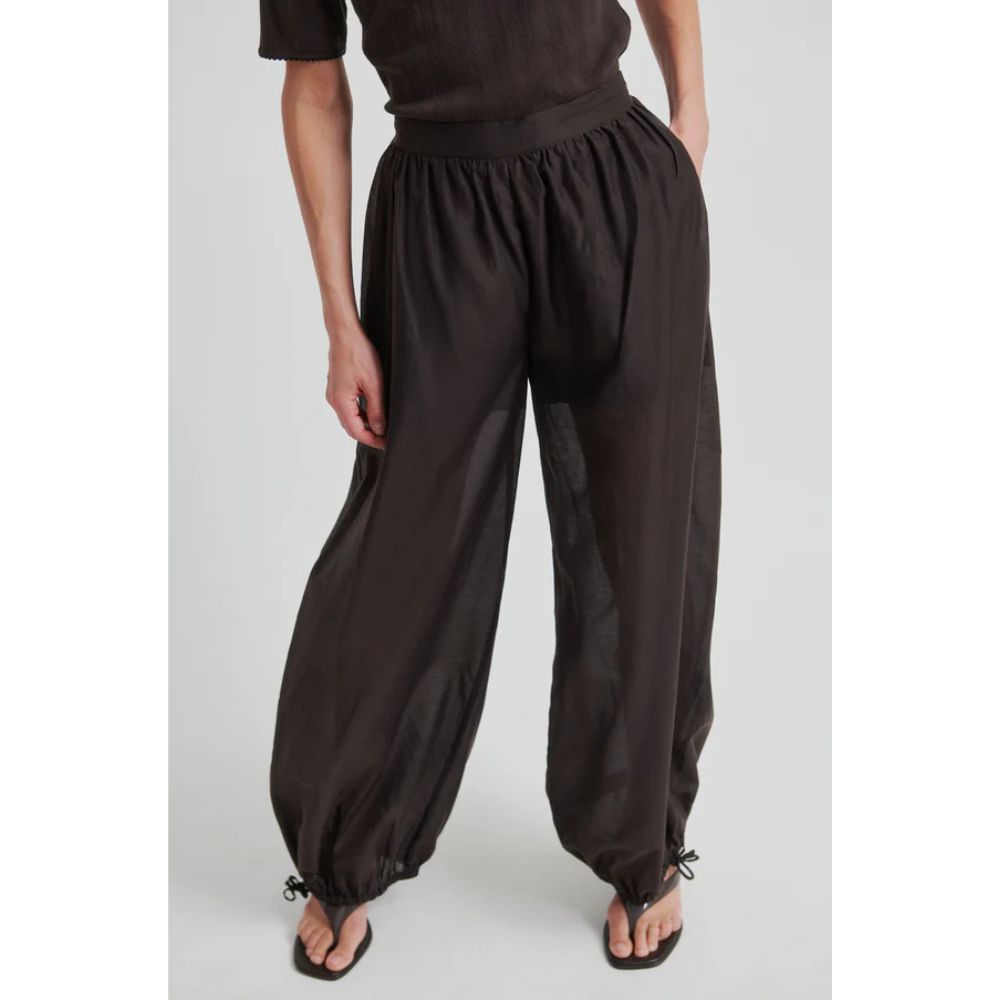 Second Female Brun Hidie Pants