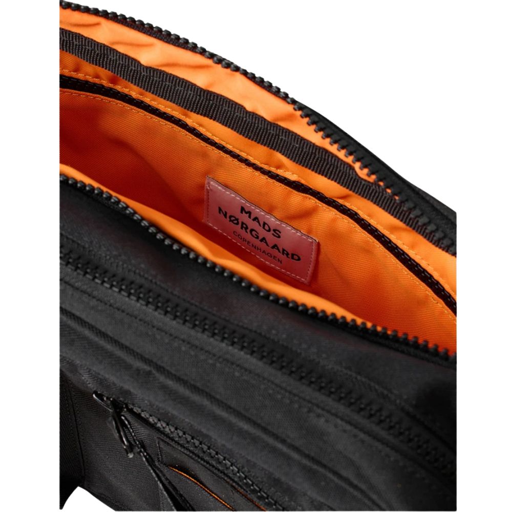 Mads N. Black Bel One Cappa Bag FAV