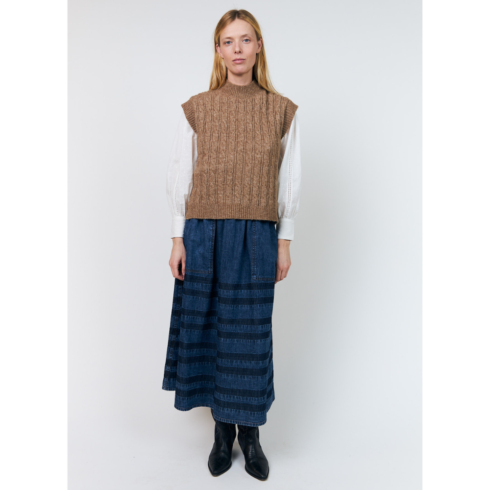Lollys Laundry Camel Finn Knit Vest